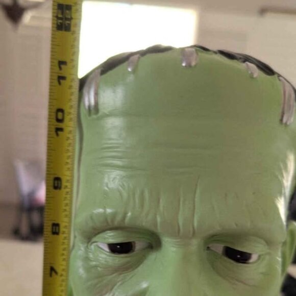 NEW Frankenstein Bust Realistic Prop Blowing Delicate Bubble Lights Up LED RARE - Picture 8 of 9